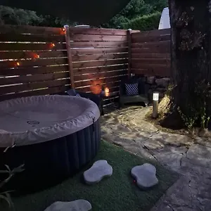 Logement Complet Avec Jacuzzi Exterieur Labegude
